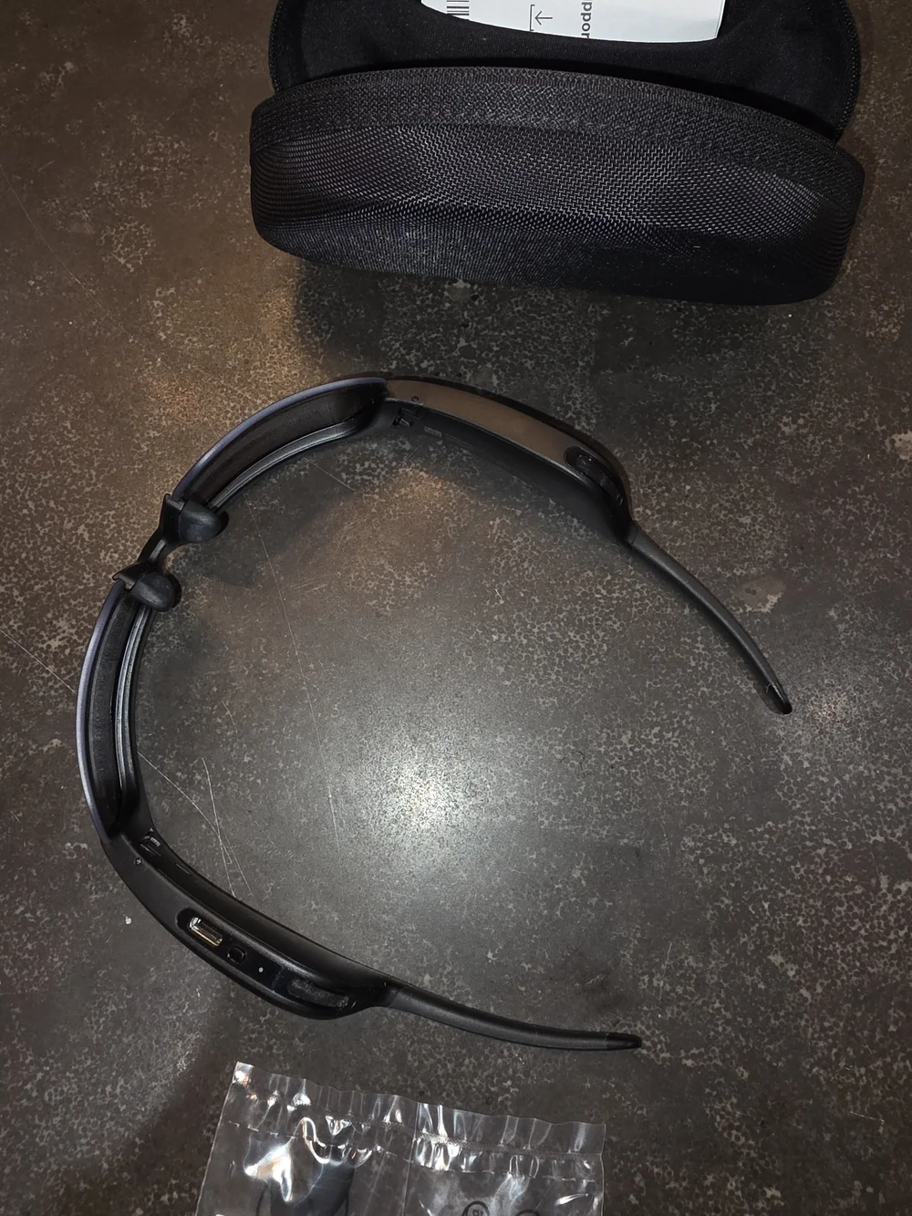 Bose Black Sunglasses with Protective Case - Picture 9 of 12
